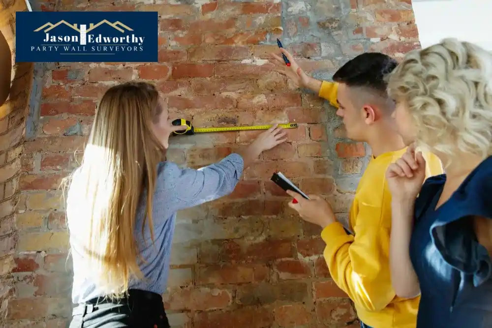 What are the responsibilities of a party wall surveyor Bury St Edmunds?